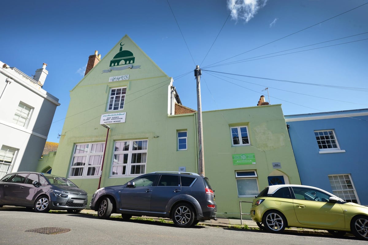 Well done to Hastings Mosque for organising this important Domestic Violence Awareness Workshop this coming Friday in collaboration with Sussex Police.

This session is designed to raise awareness, provide support, and offer guidance on available resources for those affected by