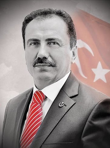 Milli iradenin yanında samimi ve vakur duruşuyla siyasi tarihimizde ve milletimizin gönlünde müstesna bir yer edinen merhum Muhsin Yazıcıoğlu’nu ahirete irtihalinin sene-i devriyesinde rahmetle yâd ediyorum.

Mekanı cennet, makamı âli olsun.