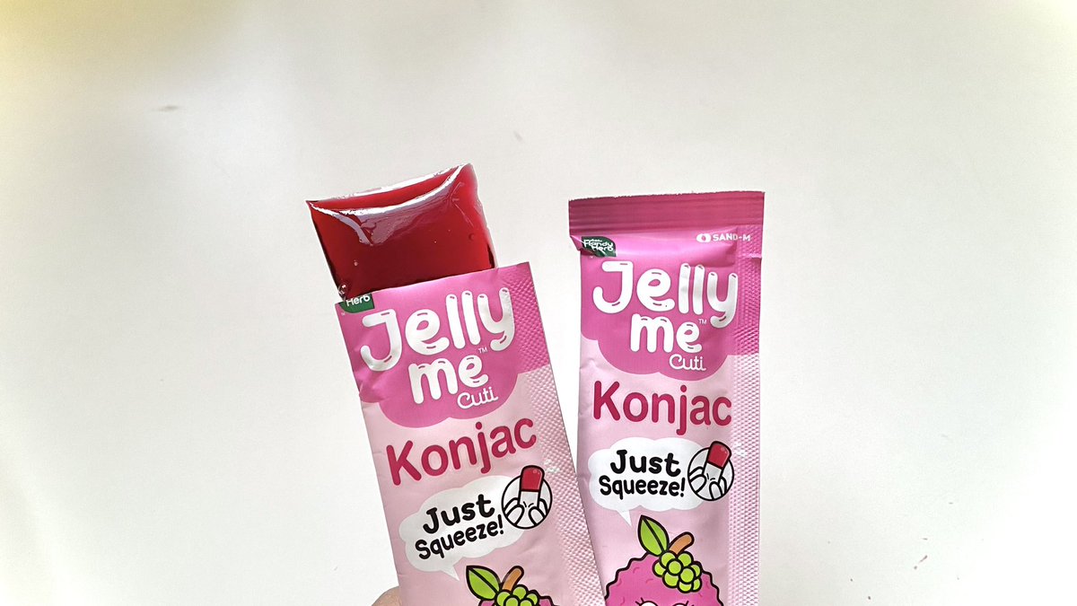 คำแรกอิ่มใจ คำต่อไปอิ่มเลย ไปเจอของอร่อยในเซเว่นมาอีกแล้ว Jelly Me Konjac ออกใหม่💕 อร่อยมากกก เปรี้ยวหวานหนึบหนับหอมลิ้นจี่ กินแล้วคุมหิว ลดการกินจุกจิก กินน้อยลงแต่ไม่โทรม ไม่มีผลข้างเคียง ต้องลองๆ ซองละ 20.- พิกัด 7-11

#JellyMe #JellyMeKonjac #JellyMeCuti #ความคิวทิบิลด์ง่ายได้ทุกวัน #รีวิวเซเว่น