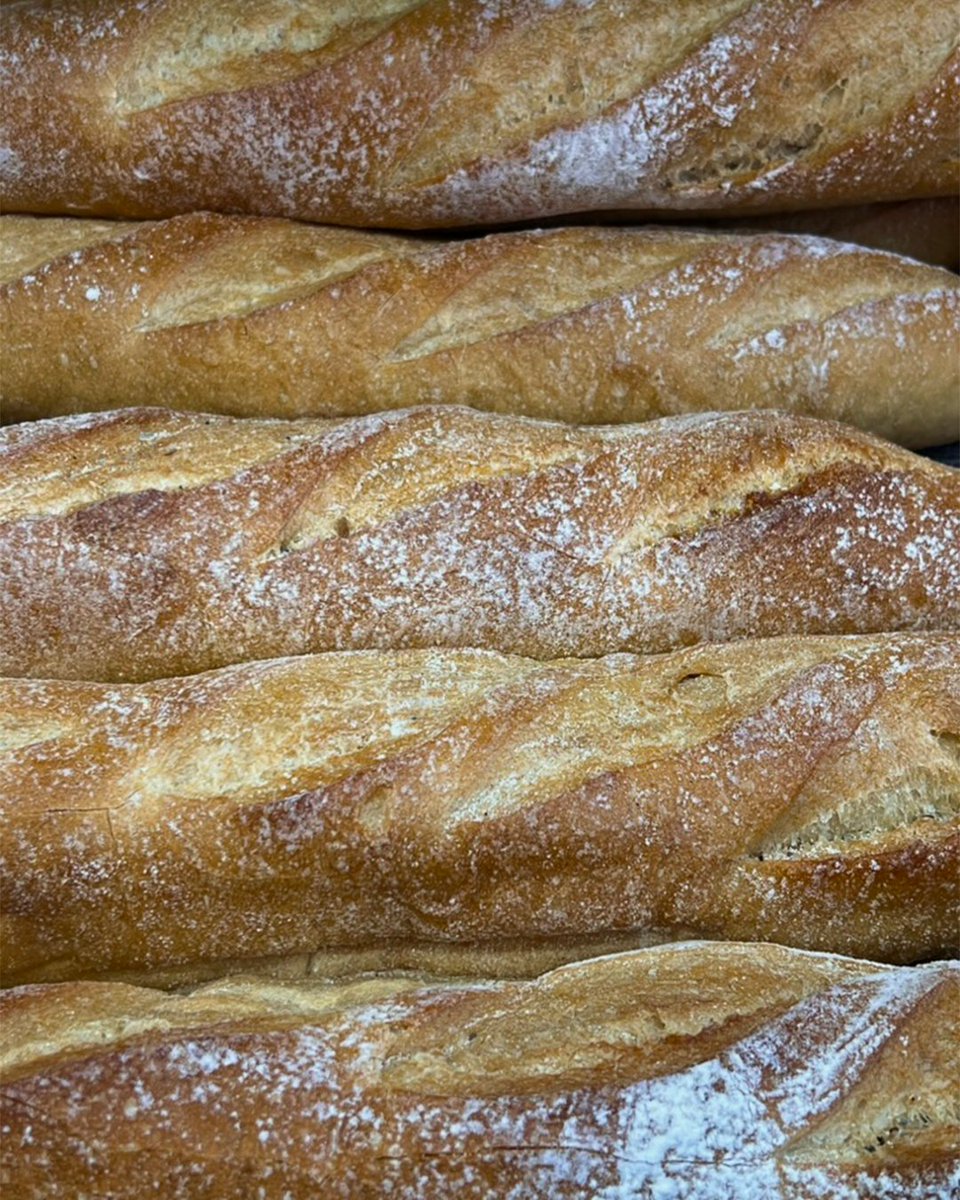 Sourdough baguette is the perfect artisan classic! Who’s grabbing one? 🥖 

#Wenzels #SourdoughPerfection #bread #Sourdoughbread
