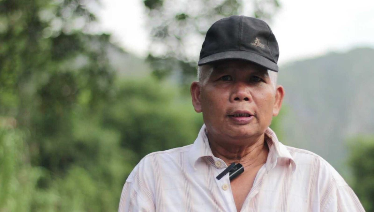 andreasharsono's tweet photo. Abah Nateh, petani dari Desa Nateh, Kabupaten Hulu Sungai Tengah, terlibat dalam gerakan #SaveMeratus lawan perusahaan tambang, didatangi di rumah, tewas ditusuk. Pembela lingkungan di Indonesia sering menghadapi ancaman fisik dan hukum, juga kekerasan 🇮🇩https://t.co/PZCsnCv7dV https://t.co/7vrWzUR5y9