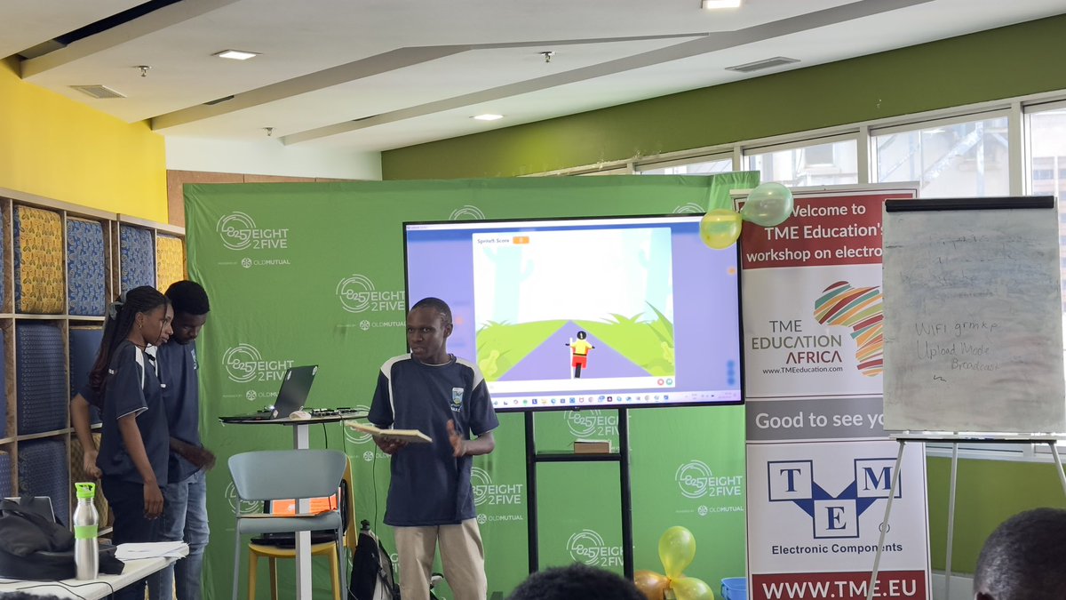 eight2fivehub's tweet image. On Saturday, we celebrated #ArduinoDay with an inspiring hackathon! 5 teams from 3 institutions created SDG-focused games—innovative and fully functional! Big thanks to @TMEeducation for their support. Stay tuned for team spotlights and NextGen Anchor Program details.