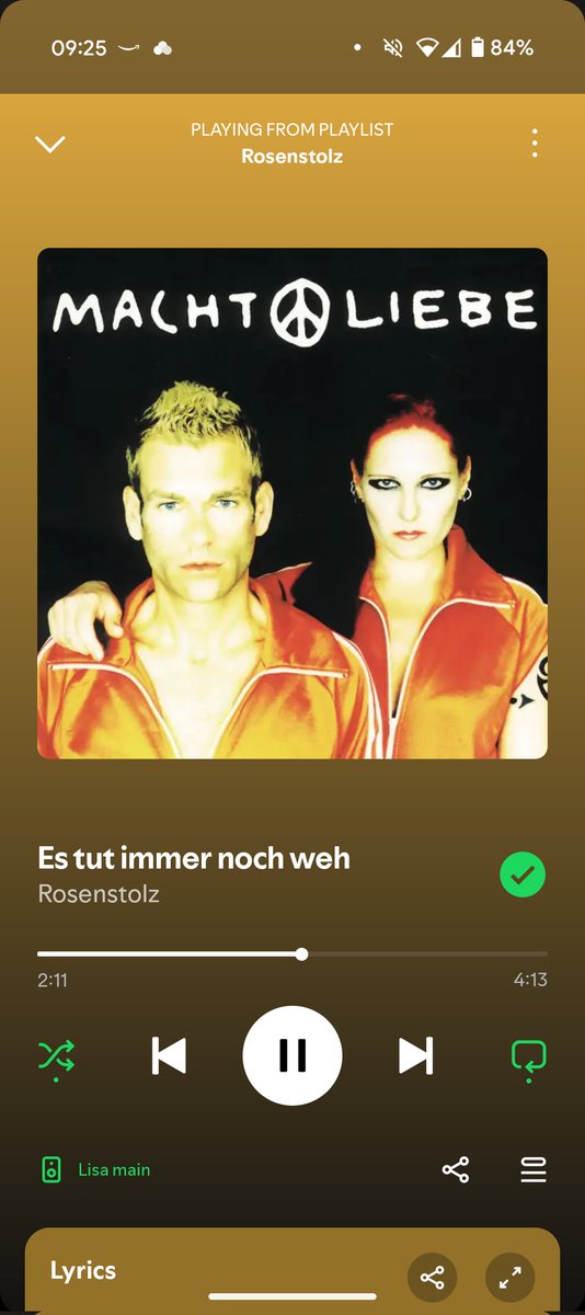 flufloh's tweet photo. Kanns und wills immer noch nicht glauben. 😢💔 #rosenstolz #AnNaR #Königin https://t.co/y4ejk0xcwg