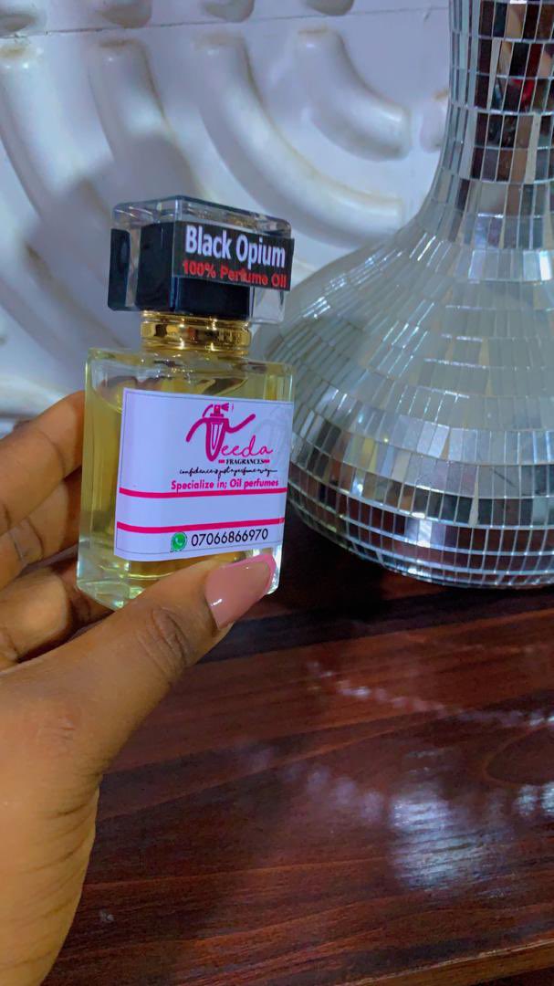 veeda_fragrance's tweet image. ๐๏ธI sell luxury, unisex/ child friendly undiluted perfume oils.
๐๏ธVery demure & very classy.
๐๏ธ Location: Lagos
๐๏ธ Very long-lasting & makes you smell exotic.
๐๏ธ Kindly dm to order.
๐Nationwide delivery
๐๏ธSize: 50ml
๐ Price: 15,000
#iyaloja