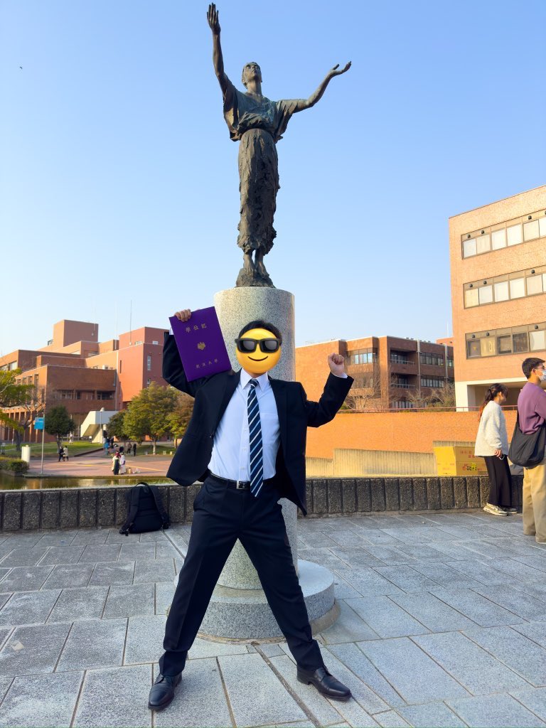 occhi_csr's tweet photo. 大学院修了！
4月からようやく社会人 https://t.co/gHtOigPziR