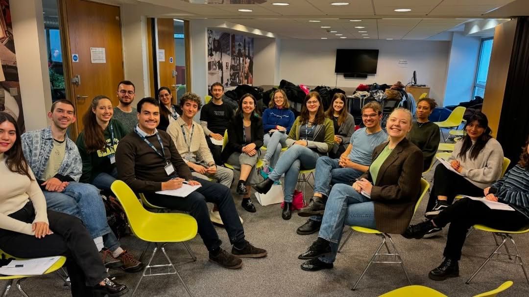 Máster en Gobernanza y Derechos Humanos (@gobdddhuam) on Twitter photo Qué alegría que Andrés García Hernando, exalumno, haya sido seleccionado como Embajador CIVIS de la <a href="/UAM_Madrid/">UAM Autónoma Madrid</a>! <a href="/civis_eu/">CIVIS - Europe's Civic University Alliance</a> es una iniciativa europea para fomentar la colaboración, innovación y movilidad en la educación superior. Le deseamos todo lo mejor ante este reto. Qué alegría que Andrés García Hernando, exalumno, haya sido seleccionado como Embajador CIVIS de la <a href="/UAM_Madrid/">UAM Autónoma Madrid</a>! <a href="/civis_eu/">CIVIS - Europe's Civic University Alliance</a> es una iniciativa europea para fomentar la colaboración, innovación y movilidad en la educación superior. Le deseamos todo lo mejor ante este reto.
