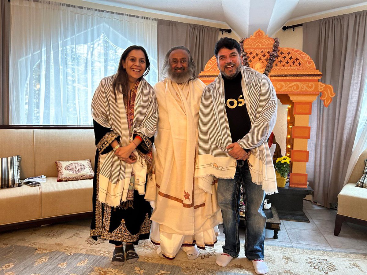 ravitaurus's tweet photo. Feeling deeply spiritual today after meeting @Gurudev Ravi Shankar Ji. His aura and charisma are truly unmatched, and I feel incredibly blessed to receive his blessings. Looking forward to many more meetings with Gurudev to learn the invaluable lessons of the Art of Living. https://t.co/QBNqjLdwTs