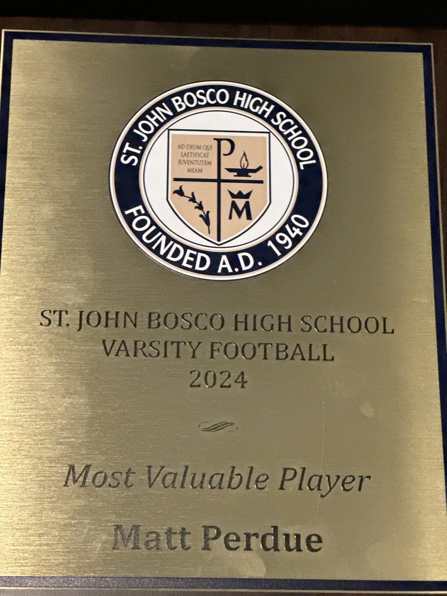 #AG2G Blessed to be the first ever Offensive Lineman/Long Snapper to win MVP in program history! Thank you to all my coaches including <a href="/JamesAd69800859/">James Adams</a> <a href="/coachfredy/">Coach Fred</a> <a href="/boscofootball/">Bosco Football</a> and all my teammate’s for an amazing 4 years! Would be nothing without each and every single person!