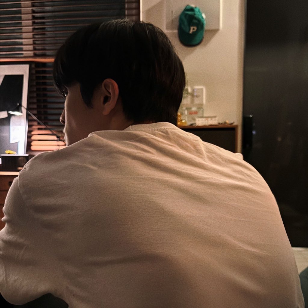 mark — model
rem — producer
mer — photographer
kram — college student, english tutor and content creator