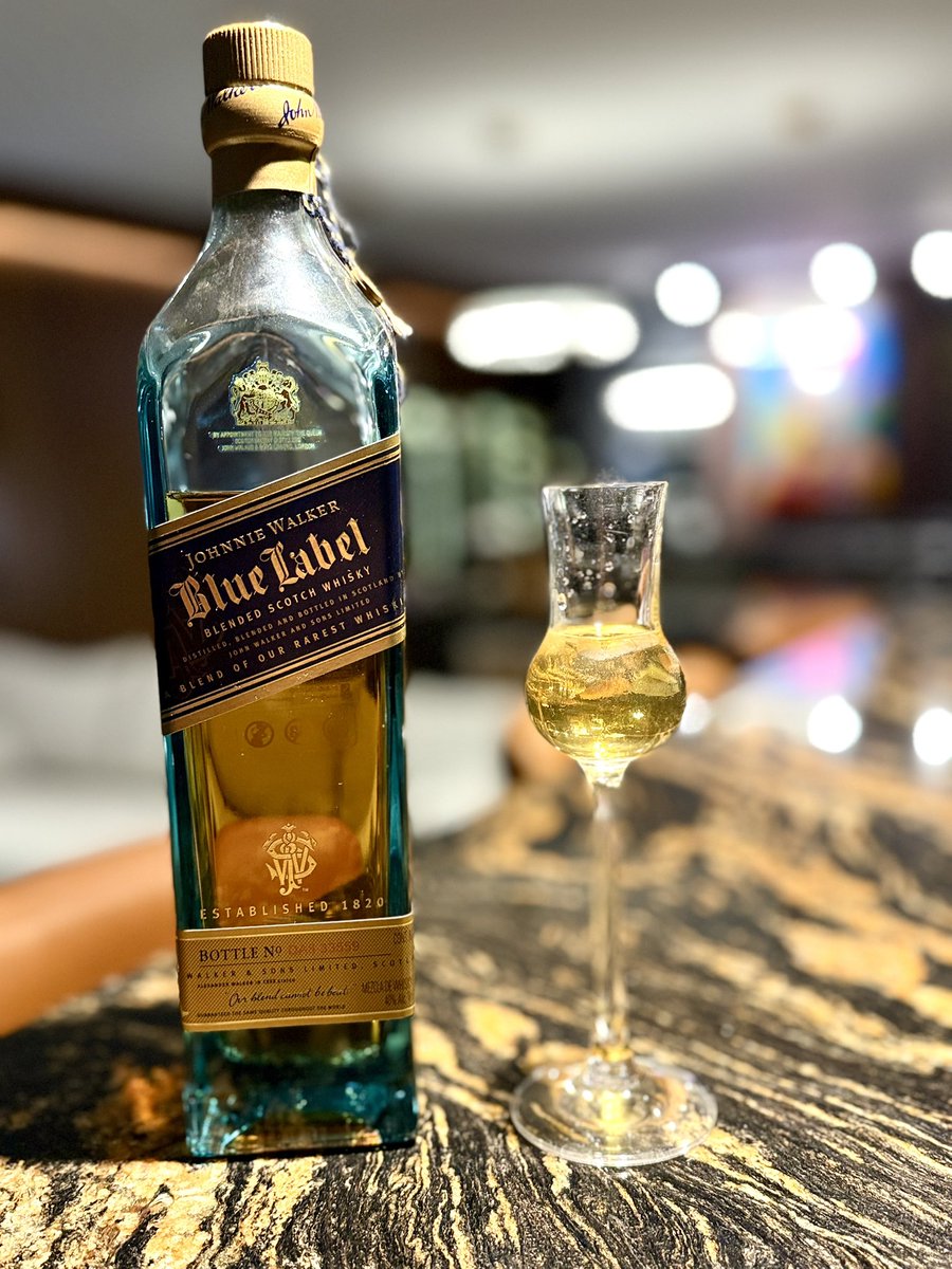 Para un día tan largo y lleno de juntitis nada más tranquilizante que tú mi Johnnie 🥃👌🫶🏻 <a href="/JohnnieWalkerMx/">Johnnie Walker</a>