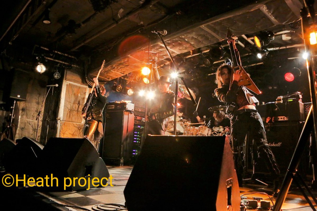 Stayin' Alive tweet media