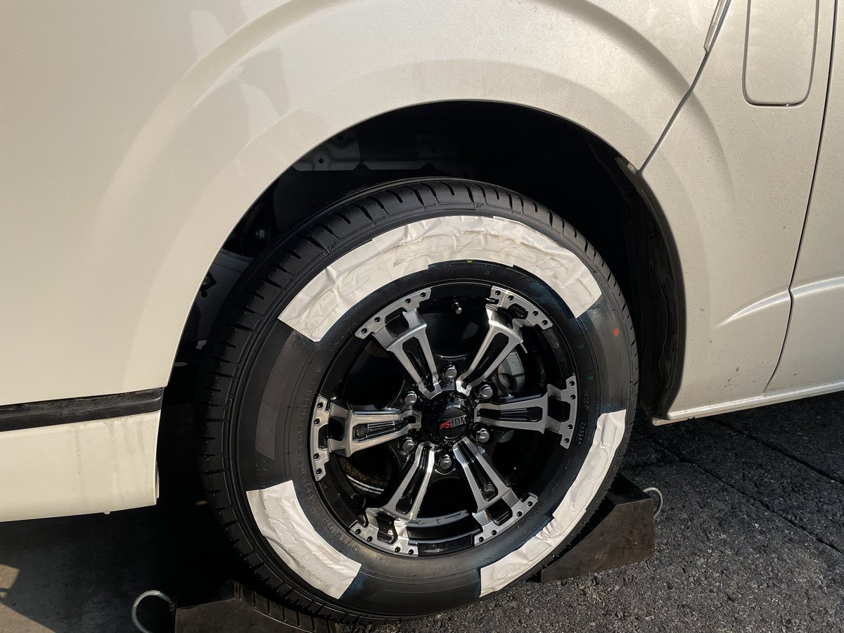 EagleShop_Shiga's tweet photo. ようやくお披露目の日がやってきました！
お待ちかねのホワイトレター
ナスカープラス #1 NASCAR PLUS
　
マスク(テープ)を取って
保護薬を洗浄すれば
憧れのホワイトレター♪
小学生の息子さんが嬉しそうでした😊✨

車体全体の写真を撮らせてもらったらよかったな。。。☺️ https://t.co/PT5wPvD3aX