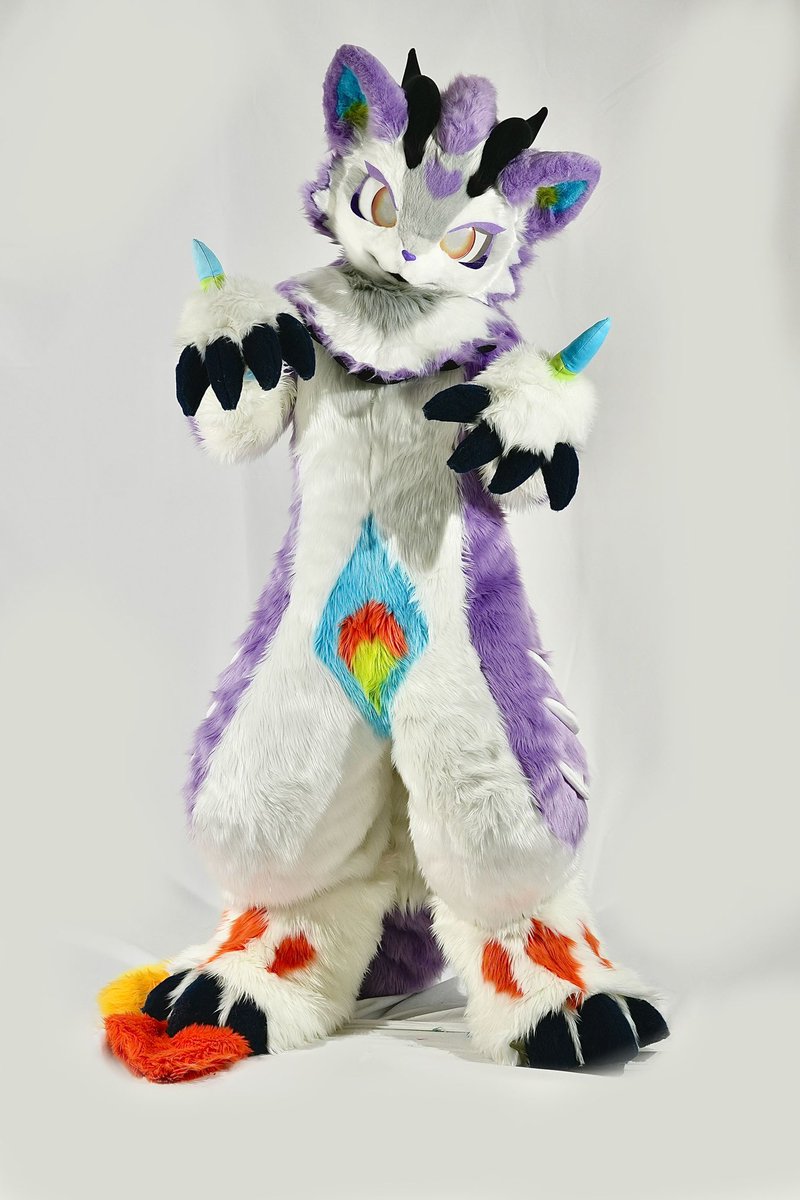 amoonifito's tweet photo. 工作室商店角色01，已经去新家了～
#Fursuits #furry #mmfursuit https://t.co/1jXbRjzwim
