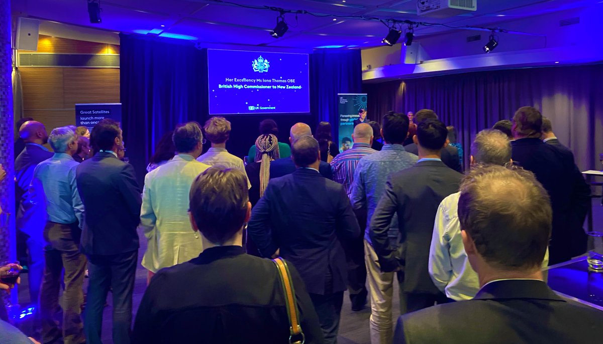 #HappeningNow 
“It’s a time of change for science systems in NZ &amp; UK. We’re driven by joint ambition to use science &amp; technology to shape a better future.”

<a href="/UKinNZ/">UK in New Zealand</a> High Commissioner Iona Thomas addresses NZ national science leaders at <a href="/tepapamuseum/">Te Papa</a> tonight
🇳🇿🇬🇧