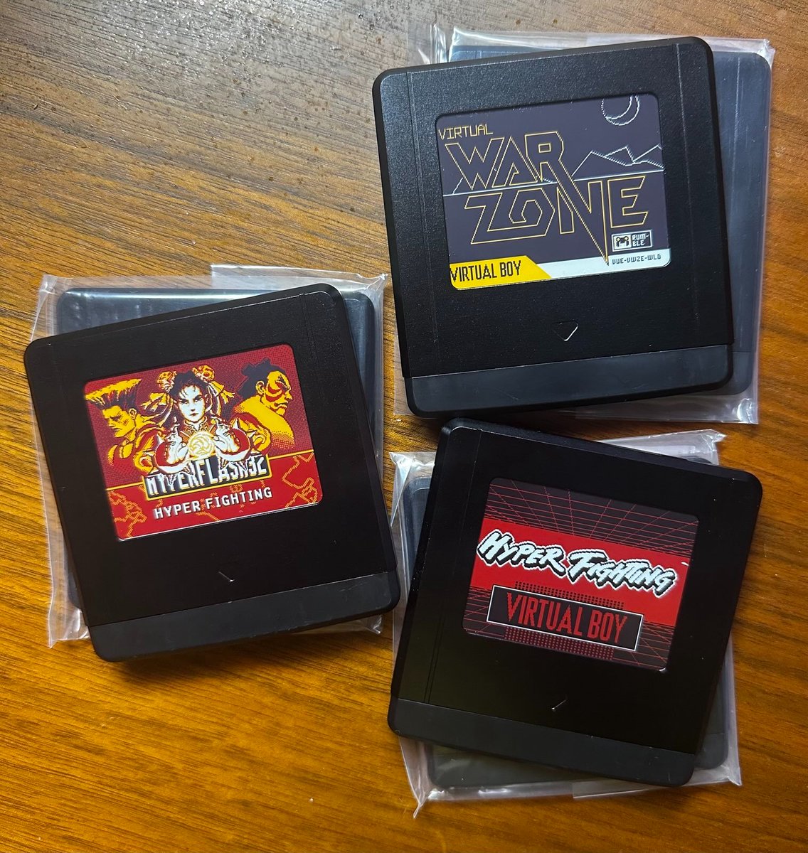 mellott124's tweet image. Virtual Boy eInk flashcart HyperBoy+ batch 2 up for pre-order. This one has a 4 color eInk panel. retroonyx.com/product-page/h…