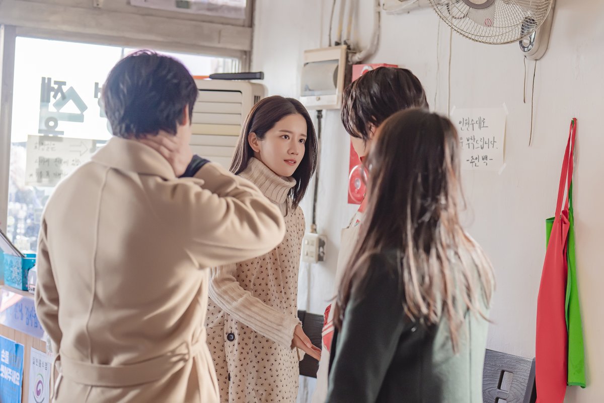 조선에서 현대로 넘어온 고양이.. 아니고 허균!
허식당즈가 내 봄이다🌸

▶️웨이브, 넷플릭스 : 월, 화 오후 5시
▶️티빙, 왓챠 : 월, 화 오후 7시
▶️MBN플러스 : 월, 화 오후 9시
▶️MBN : 토, 일 오전 1시 40분

#허식당 #시우민 #추소정 #EXO #우주소녀
#HeosDiner #XIUMIN #ChuSojung #シウミン