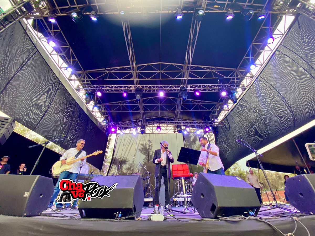 Rafael Acosta.
Festival Noche de Primavera.
22 de marzo de 2025.
Deportivo Elías Calles.
Ciudad de México.

#ChavaRock #RafaelAcosta <a href="/RafaAcosta_C/">Rafael Acosta</a>