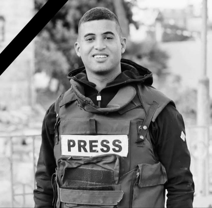 "Si estas leyendo esto significa que he sido asesinado ..
...Te lo pido ahora no dejes de hablar de Gaza.
No dejes que el mundo mire para otro lado.
Sigan luchando, sigan contando nuestras historias, hasta que Palestina sea libre."
<a href="/hossam_shbat/">حسام شبات</a> 
#palestinaaskatu #freepalesti̇ne