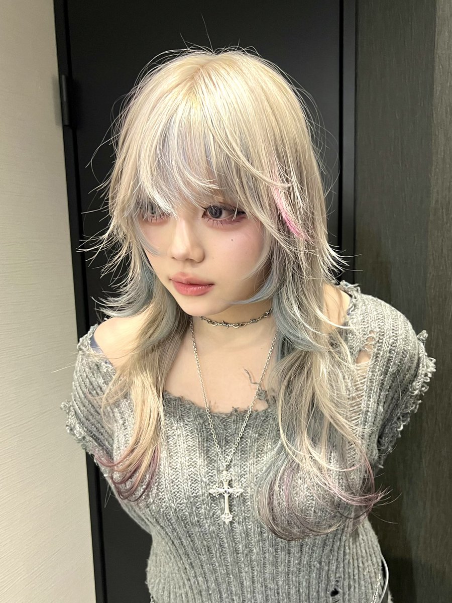 tat_0710's tweet photo. こういうどう頼んだらいいかわからないスタイルは全部お客様と一緒にデザインを決めてます💫 https://t.co/2rDHwzZsm9