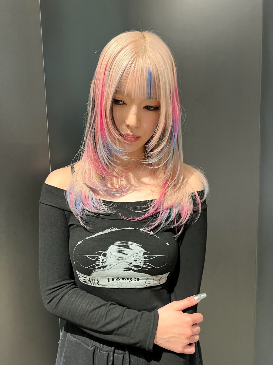 tat_0710's tweet photo. こういうどう頼んだらいいかわからないスタイルは全部お客様と一緒にデザインを決めてます💫 https://t.co/2rDHwzZsm9
