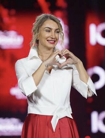 Kapasitesinin yetmediği her konuda ahlaksızca kadınları hedef alan, söyledikleri görmezden gelinen, tek taraflı çalışan adalet sistemi değişsin diyedir mücadelemiz ✌️

Dilek imamoğlu #Boykot 
#KurtuluşYokTekBaşına