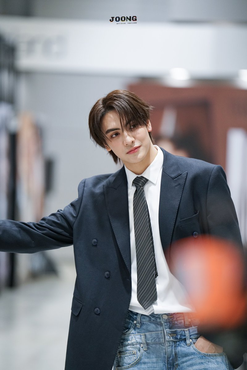 ✦ 𝑱𝑶𝑶𝑵𝑮 𝑶𝑭𝑭𝑰𝑪𝑰𝑨𝑳 𝑻𝑯𝑨𝑰𝑳𝑨𝑵𝑫 ✦ tweet media