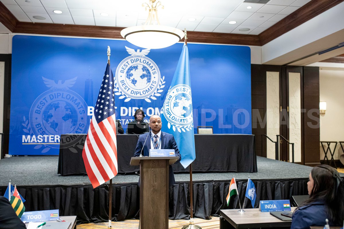 iyfniky's tweet photo. À New York avec #BestDiplomats, j’ai eu l’honneur de représenter Brunei Darussalam 🇧🇳 lors d’une simulation de l’ONU.
🎯 Thème : Éliminer la violence basée sur le genre (ODD5)
🤝 Alliances, débats, résolutions.
Une expérience marquante en diplomatie et leadership.
#SDG5 https://t.co/lMfg7AmldH