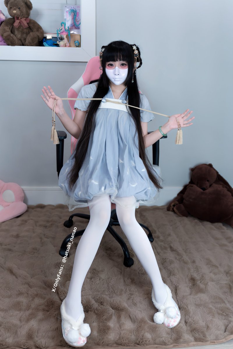 hatsuki_nanao's tweet photo. Modern modified Hanfu(Traditional Chinese clothes)

#hanfu #汉服 #nsfw #cosplay #ニーハイ #白丝萝莉 https://t.co/UW6cdzS2w3