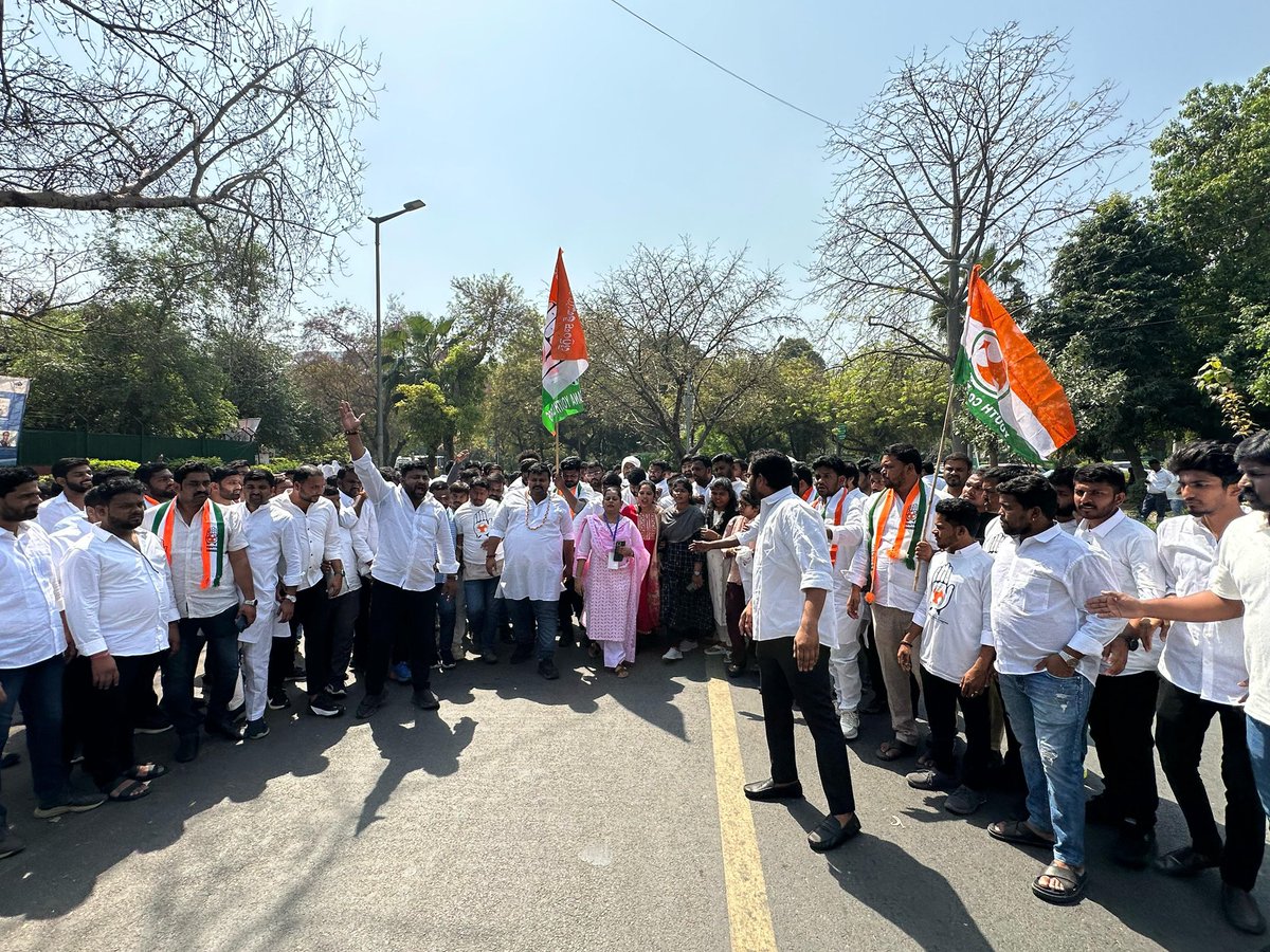 IYCTelangana's tweet photo. IYC Telangana is ready to corner the BJP government under the leadership of state president Shri @JakkidiShivaIYC garu and Incharge @DwivediSurbhi ji on unemployment! 
#IYCSansadGherao: The youth uprising from across the country is gaining momentum—no more fear, no more waiting. The biggest fight against unemployment begins NOW! ⚡

One resounding call will echo at Parliament’s doors—

“नौकरी दो, जंजीरें नहीं” 🚨