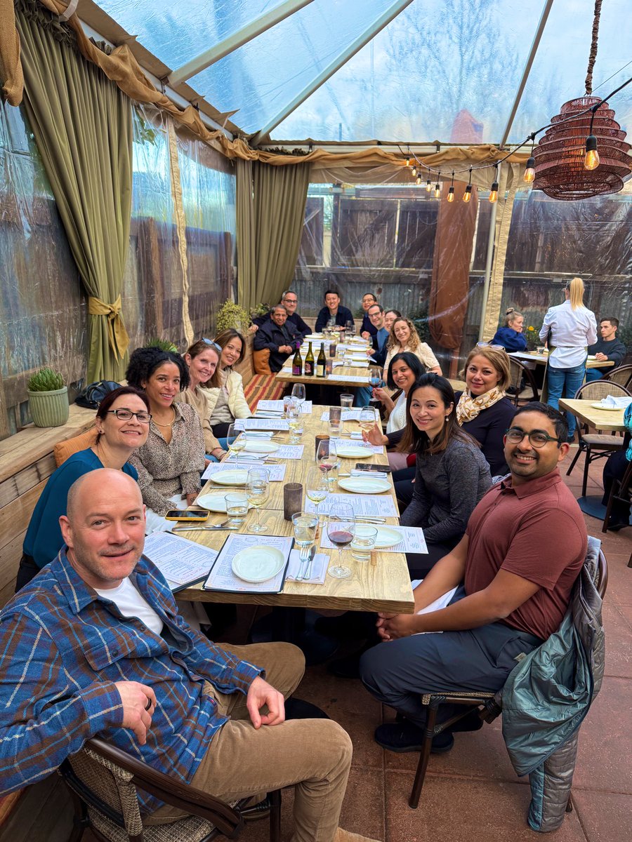 EdithHoMD's tweet image. The annual @Stanford_GI Update course in beautiful Sonoma CA last week was stellar👍👍, kudos to course directors @Keyashian and Deepti Dronamraju. Faculty got to enjoy nature 🌳and delicious food🥗 after the course! @LindaNguyenMD @TaraGhaziani @TamiDaughertyMD @StanfordDeptMed