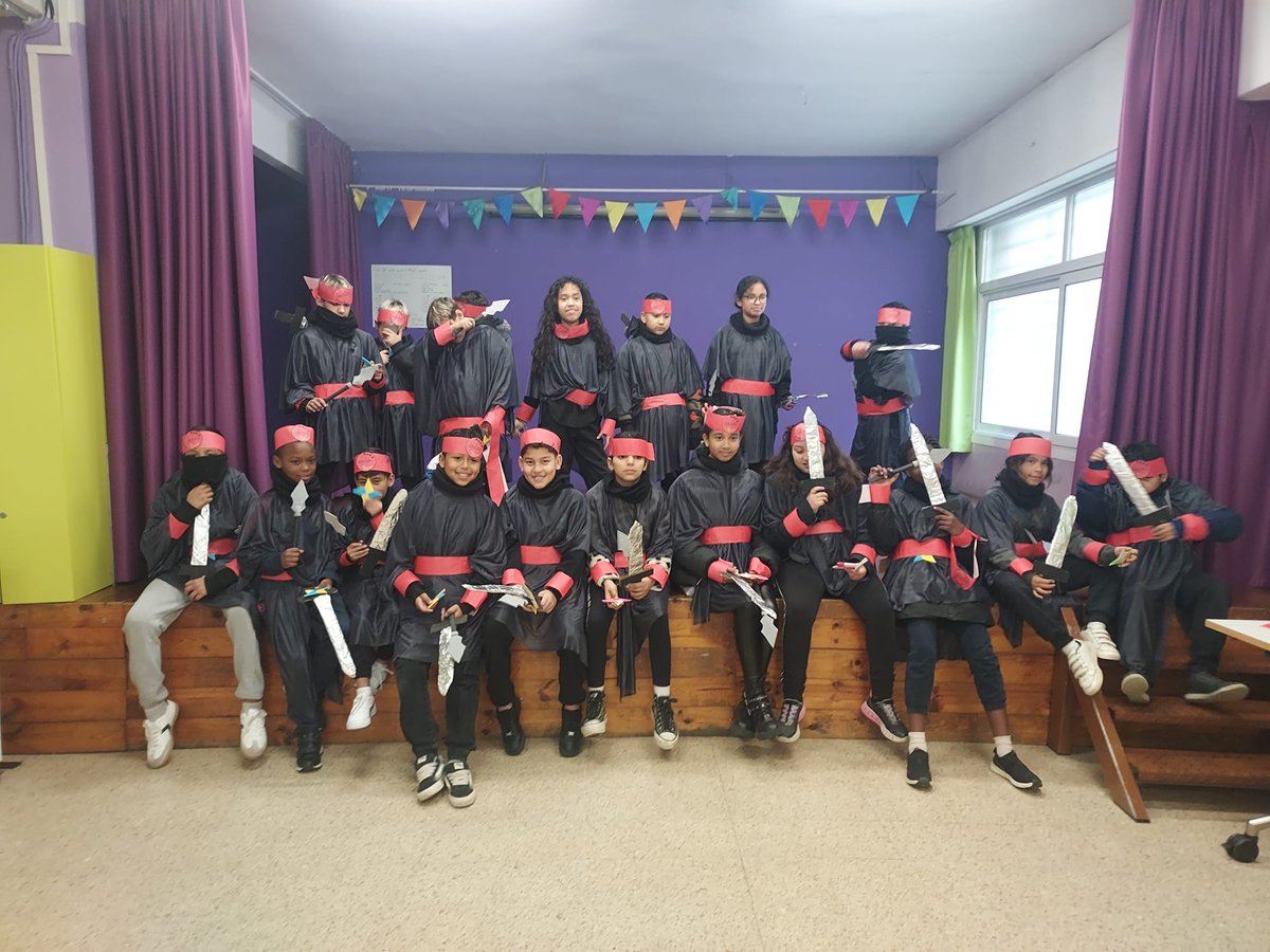 PESGirona's tweet photo. Aquest dissabte dia 22, els nens i nenes del CO de Can Gibert i Santa Eugènia han participat en el carnaval del barri un cop més!!

Ha estat una experiència molt divertida per a tots i totes!!
#seguimfentbarri #carnaval2025 https://t.co/VXNkXnxexZ