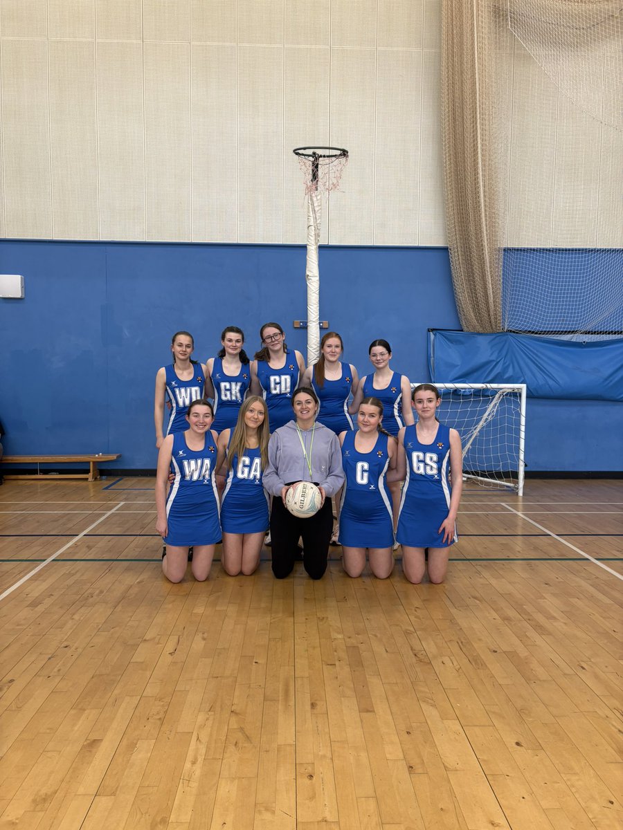 Last game for captain Erin 🏐⭐️

Tight game against Morrisons AC and a lovely way to send off Erin who will be leaving CHS soon 🥲

Thanks for everything you have done for both the junior and senior netball teams 🤩 

#weareCHS #encouragement #teamwork