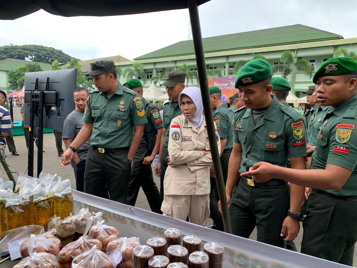 BrMPLampung's tweet photo. Tabikpun! 
Salam dari Bumi Lampung🙏

Jelang Idul Fitri, BSIP Lampung Turut Serta Bazar Murah 

#agrostandar
#PertanianBekerjaSepenuhHati
#sayaBSIP
#BSIP_KitaPastiLebihBaik https://t.co/E3UtJXtOXF