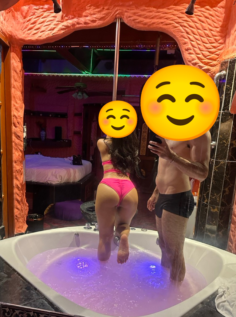 AndySkyElora's tweet photo. ใครอยากมาร่วมสลับคู่กับเราบ้าง? Who wants to join us for swap couple?

#คู่แลก #BangkokSwingers #bangkokswinger #คู่กทม #thailandswingers #แลกคู่ #คู่กทม #swingers https://t.co/TsWXTIs4Pd