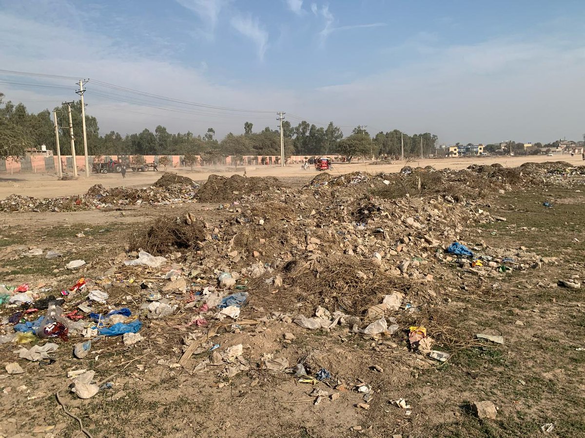 wajahat1929's tweet photo. @GovtofPunjabPK 
in chenab nagar Dist-Chiniot
ghor dor ground is declared as kachra kundi. 
it is totally unlawful as surrounding of the ghor dor is densely populated. 
bad smell is everywhere and health issues are starting to rise
it is requested to remove ground as kachra kundi https://t.co/e3b9ldPNCa