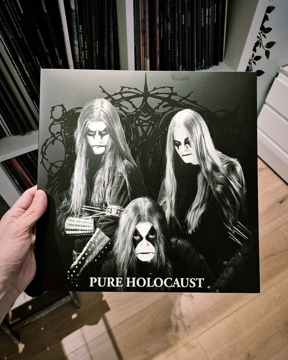 Morning coffee &amp; black metal ☕️

Immortal - Pure Holocaust (1993) Lamp 🇧🇻
#NowPlaying