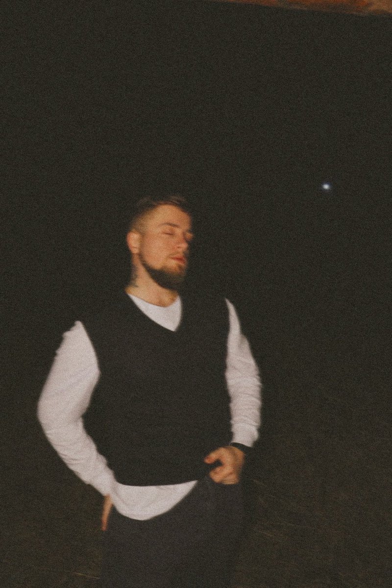 There are no miracles. But is it possible to dream?

Waiting for fate, it's not easy as a couple

And only at night under the moon

Breath of words, sounds of confusion

Eh... well, at least you can dream again...

#Photography #men #myfate #moon #thefog #bestphoto