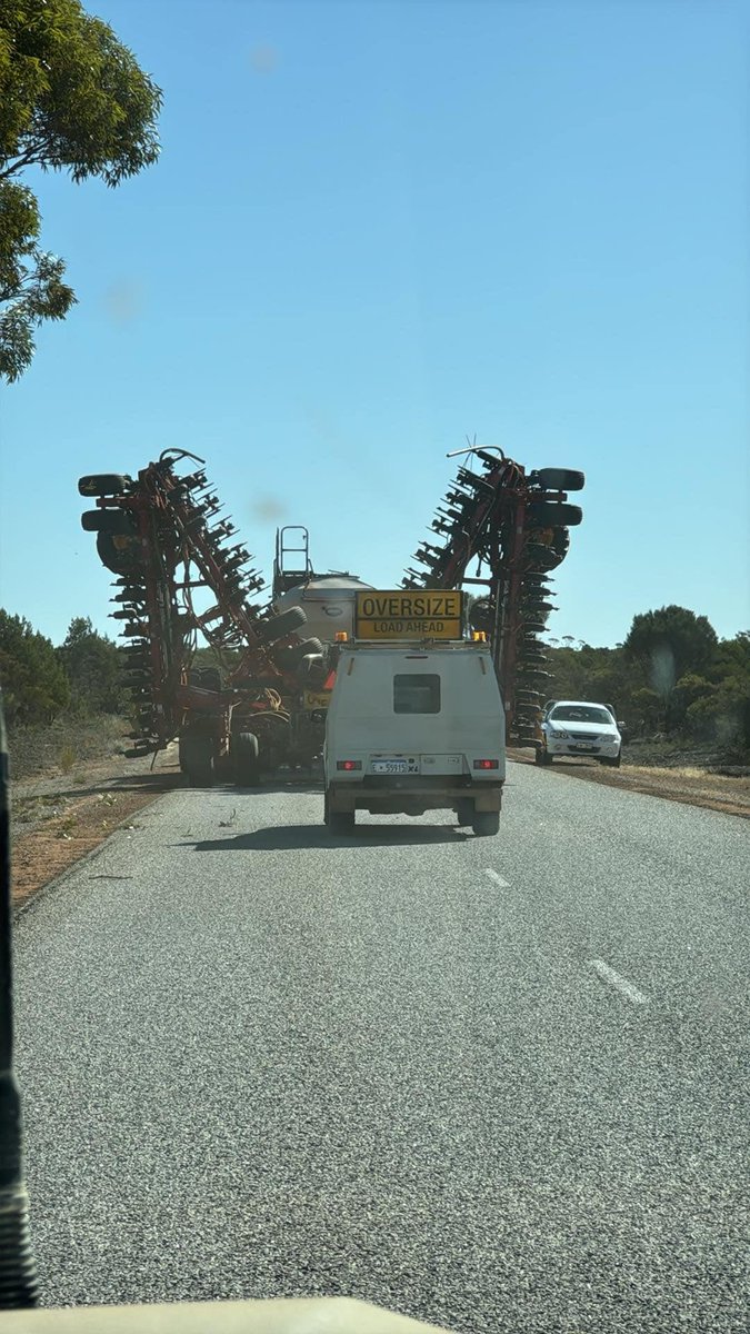 Just went past this massive box &amp; bar between Lake King &amp; Newdy! 
Is it your old one <a href="/JohnCarmody2/">John Carmody</a> <a href="/pc602/">Paul Carmody</a> ??