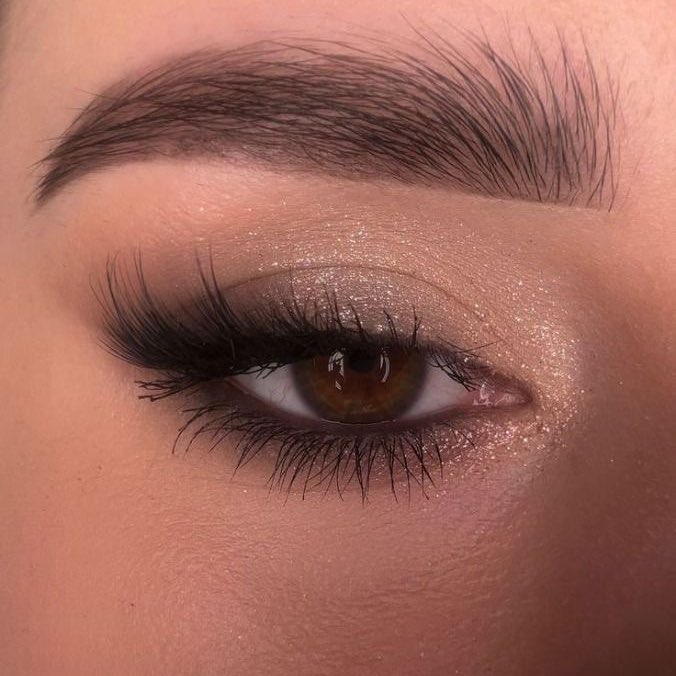 snufflerie's tweet photo. แนะนำ eyeshadow palette สีเทาๆดำๆหน่อยค่ะ

ตอนนี้ลังเลสองอันนี้ อันไหนดีกว่าคะ
(ถ้ามียี่ห้ออื่นแนะนำได้เลยค่ะ) 🙇🏻‍♀️ https://t.co/VwKOJRadiH