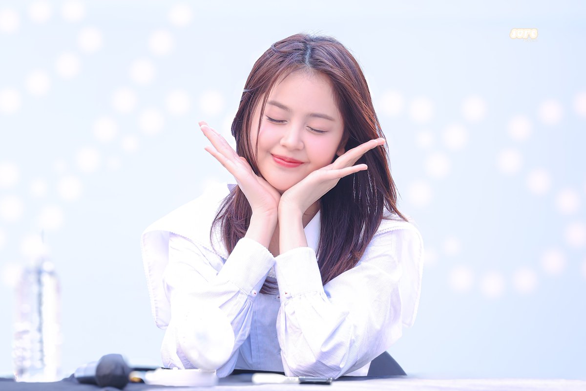 sore tweet media