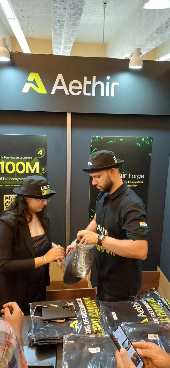 PranjalSah25386's tweet image. Just saw @AethirCloud at #SolanaSummit-mind-blowing to witness the future of decentralized cloud computing! Aethir is redefining GPU power for Al, gaming & more. The future is decentralized, and Aethir is making it happen! #Web3 #DePIN