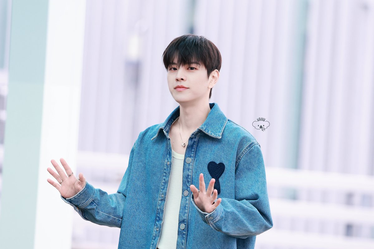 𝑺𝒕𝒓𝒂𝒚 𝑲𝒊𝒅𝒔 7𝒕𝒉 𝑨𝒏𝒏𝒊𝒗𝒆𝒓𝒔𝒂𝒓𝒚 𝒘𝒊𝒕𝒉 𝑺𝑻𝑨𝒀

#StrayKids  #Seungmin 
#스트레이키즈  #승민 #김승민
#StrayKids7thAnniversary
#스키즈의_7번째_청사진
#NoLastStepOut_7YearSKZ
#YouMakeStrayKidsStay