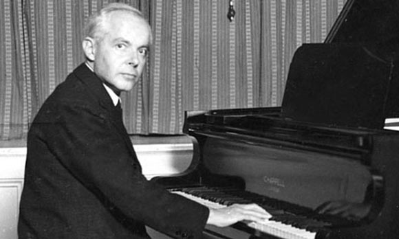 mariobianchi18's tweet image. Il #25marzo 1881 nasceva #BelaBartok. La sua musica si basa su un originale rapporto fra tradizione colta e canti popolari magiari, espungendone le infiltrazioni slovacche e zingare. Poi andò verso conquiste più personali, diventando uno dei maggiori musicisti contemporanei.