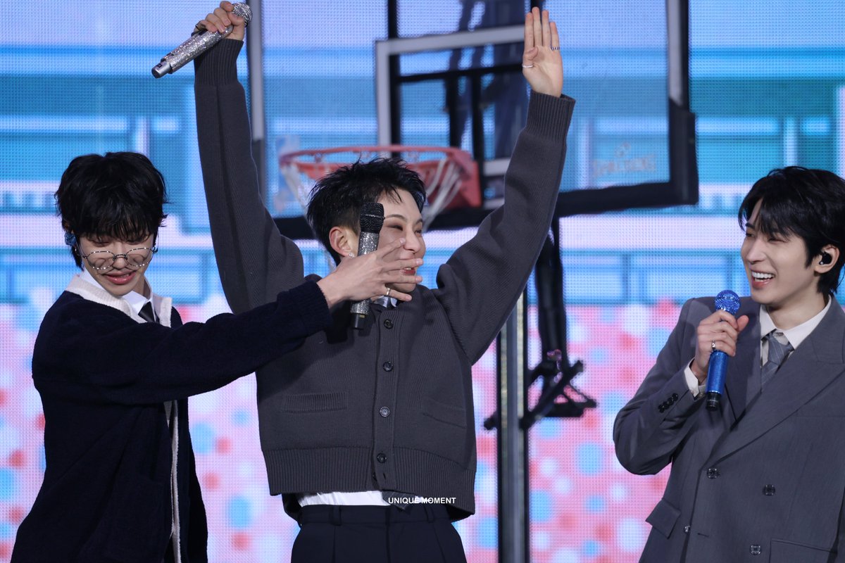 UniqueMoment_'s tweet image. 250320 CARAT LAND Day1 HQ
표정관리 실패해도 걱정 마~ 명호가 다 알아서 해줌ㅋㅋ 고마워 명호야~
#호시 #세븐틴 #HOSHI #SEVENTEEN #ホシ
#THE8 #디에잇 #徐明浩 #서명호
@pledis_17