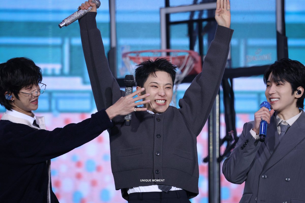 UniqueMoment_'s tweet image. 250320 CARAT LAND Day1 HQ
표정관리 실패해도 걱정 마~ 명호가 다 알아서 해줌ㅋㅋ 고마워 명호야~
#호시 #세븐틴 #HOSHI #SEVENTEEN #ホシ
#THE8 #디에잇 #徐明浩 #서명호
@pledis_17