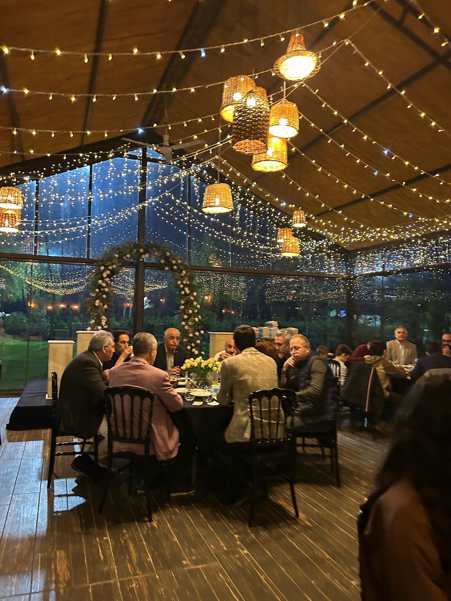 Bir Bilenle Bilge Nesil projesi kapsamında Arifiye ilçesinde yarışmamıza katılan tüm ögrencilerin,danışman öğretmenlerimizin ve okul müdürlerinin katılımıyla gerçekleştirilen iftar programına katılım sağladik. Arifiye Eğitim Bir Sen ilçe başkanı ve yönetimine çok teşekkür ederiz.