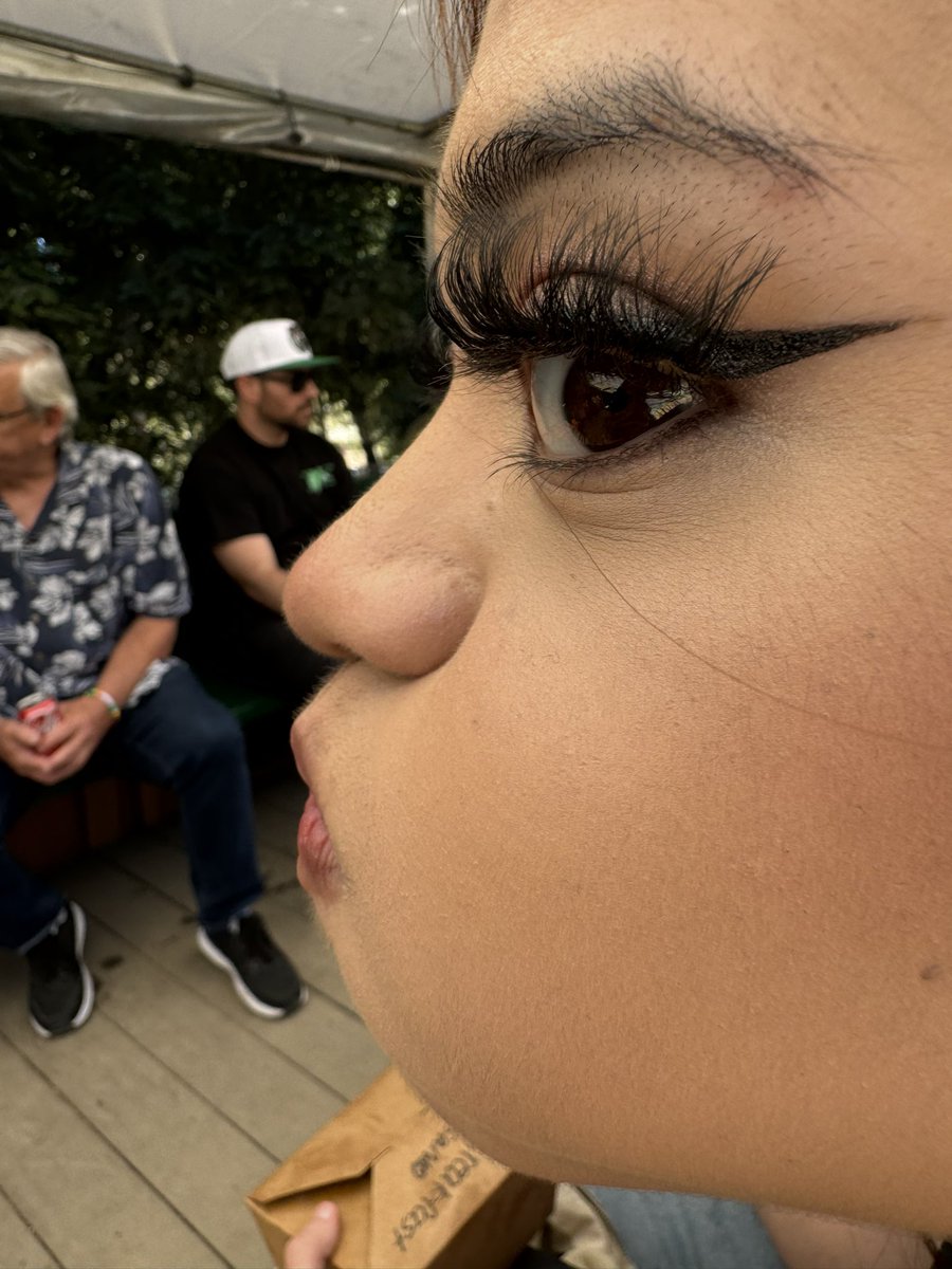 CLUBSOFIARB's tweet photo. GUYS SHE CAUGHT ME TAKING PHOTOS AHHHHHH DO YOU THINK SHE’LL REMEMBER ME FROM MONACO??? https://t.co/4hWxgtpVx9