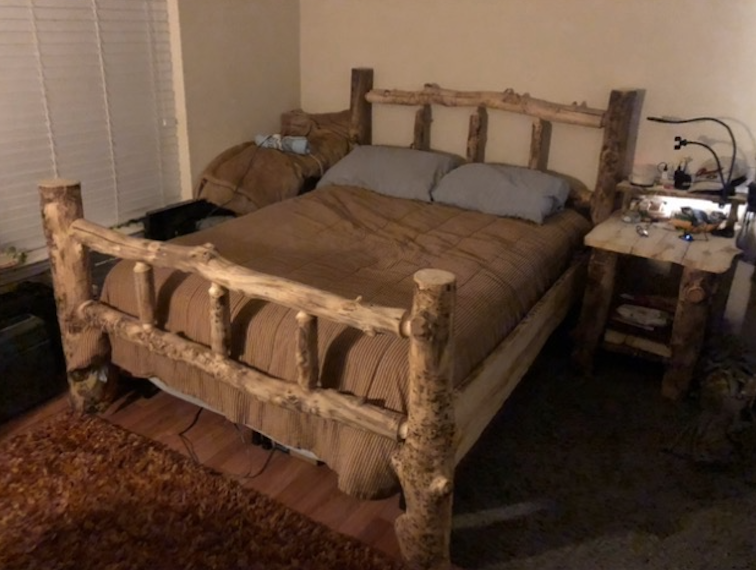 tommygunnxxx's tweet photo. Who says you need to spend a fortune when you can make it yourself? #DIYVibe #bedframe #Building https://t.co/zfHqTgJQRY