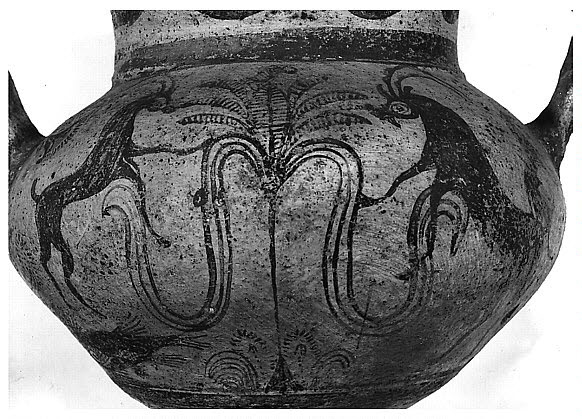 🏺 Crátera minoica (Ligortynos, Messara, Creta; Minoico Reciente III A, ca. 1370–1325 a. C.).

🔎 Decorada con motivos de íbices, peces, papiros y formas geométricas, destacando palmeras y rosáceas.

ℹ️ Museo del Louvre. collections.louvre.fr/en/ark:/53355/…