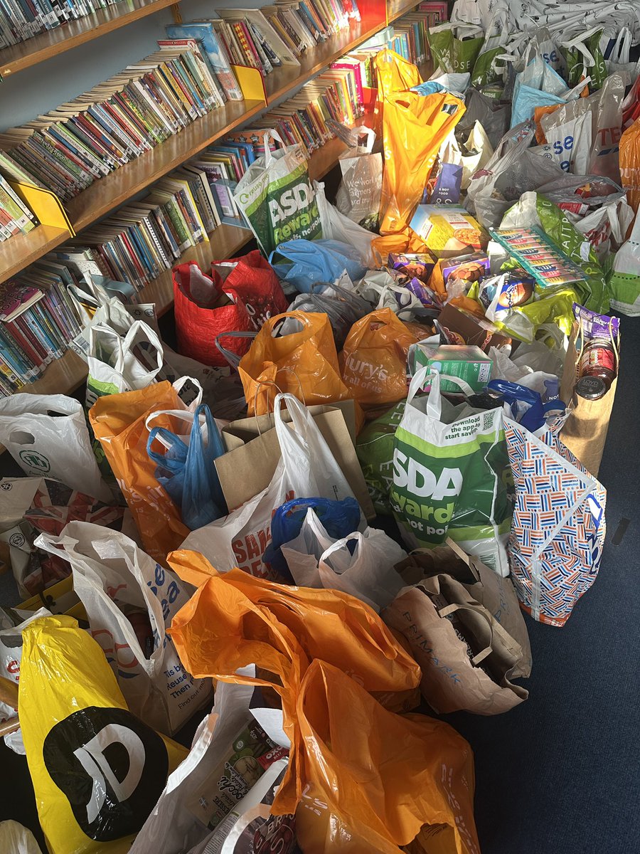 Maria Constantinou (@mariaconst_) on Twitter photo In this season of Lent, we have focused on ‘giving’ rather than ‘giving up’. Reflecting on ‘serving one another in love’ (Galatians 5.13), we have gathered a sea of donations for you <a href="/BarnetFoodbank/">Chipping Barnet Foodbank</a>. Thank you for your service to the most vulnerable families in our community ❤️ In this season of Lent, we have focused on ‘giving’ rather than ‘giving up’. Reflecting on ‘serving one another in love’ (Galatians 5.13), we have gathered a sea of donations for you <a href="/BarnetFoodbank/">Chipping Barnet Foodbank</a>. Thank you for your service to the most vulnerable families in our community ❤️